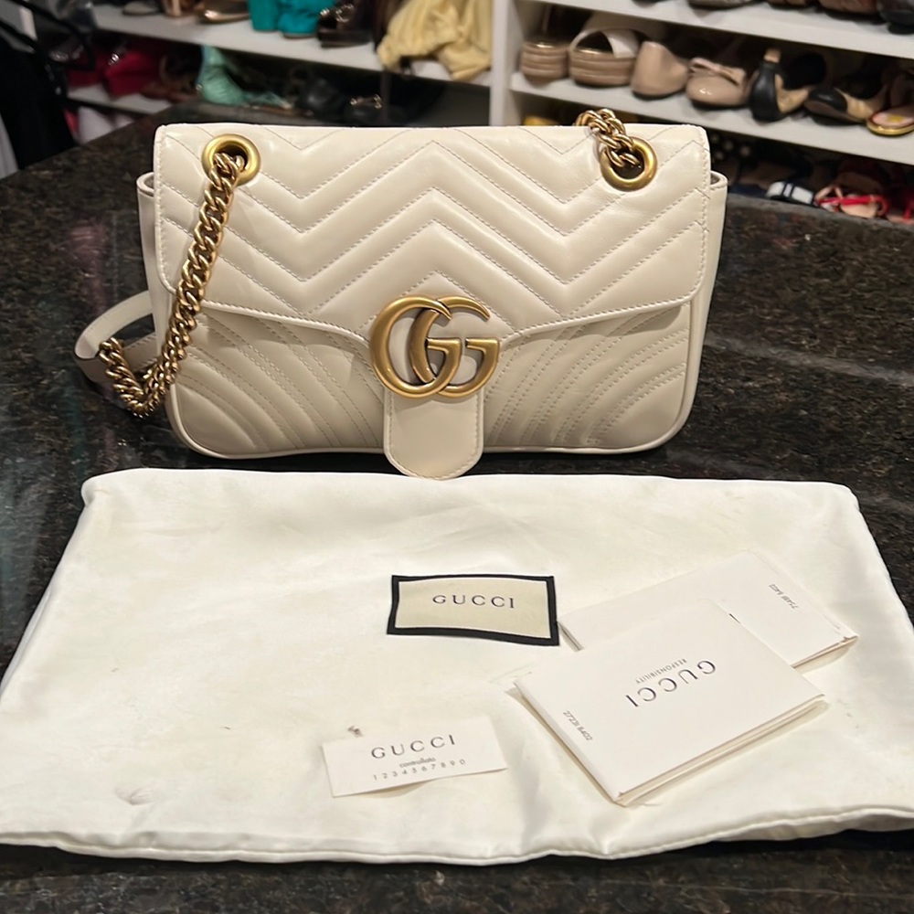 Authentic Gucci GG Marmont small matelassé shoulder bag